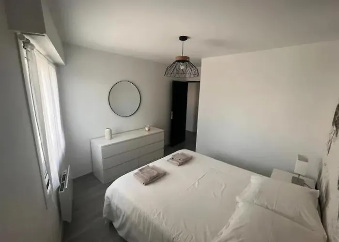 Apartment Hyper-center With Parking *